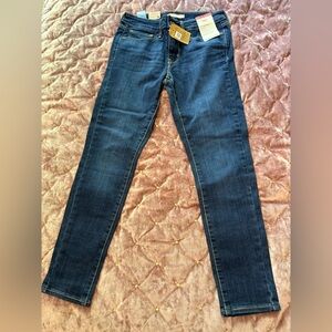Levi’s 711 Skinny Jeans 27 Dark Wash Mid Rise NWT Hypersoft Petite